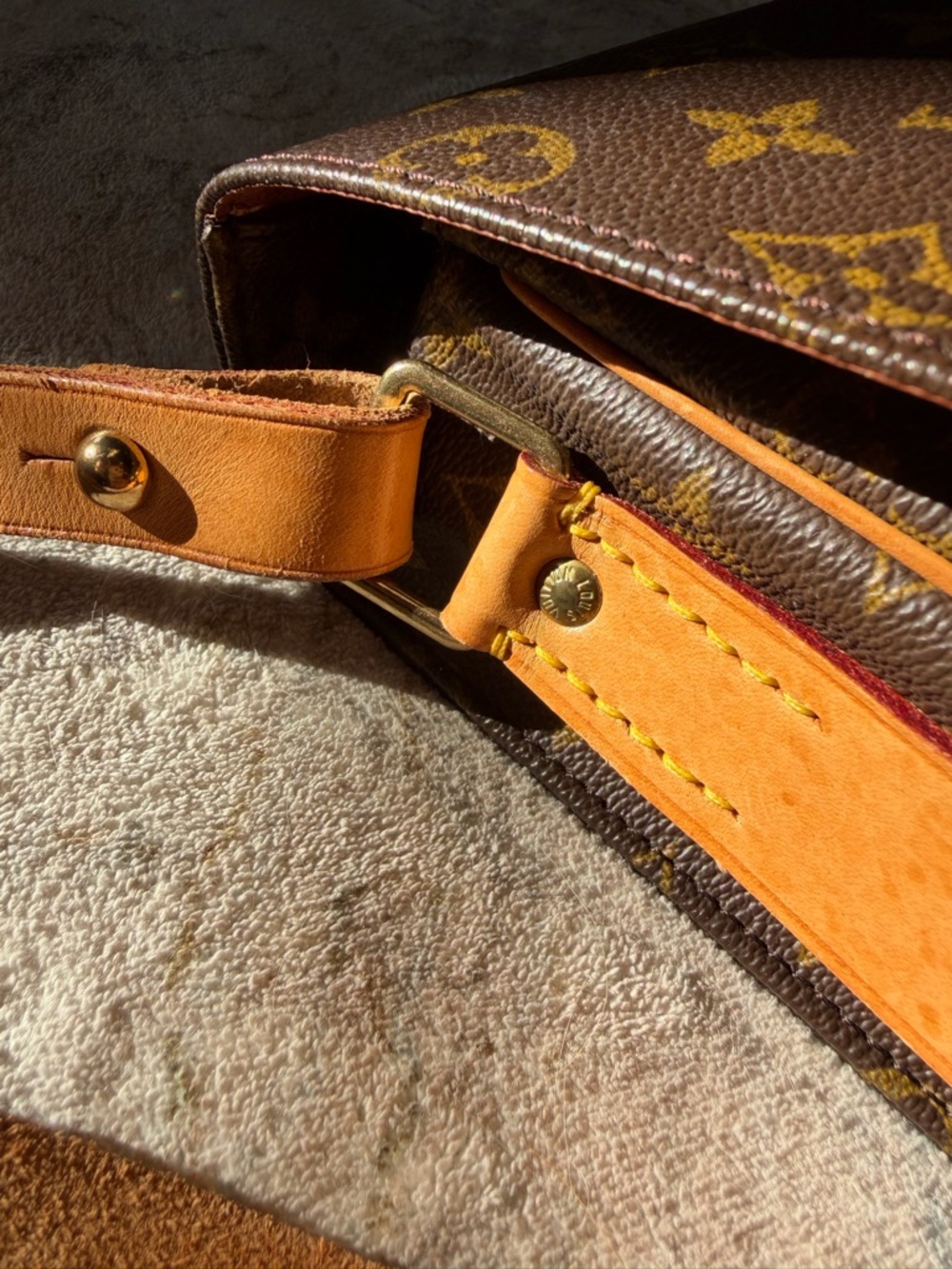 louis vuitton Monogram Cartouchiere GM - Picture 4 of 14